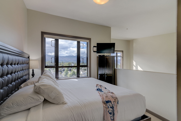 Two-Bedroom-Mountain-View-Penthouse-2 Image
